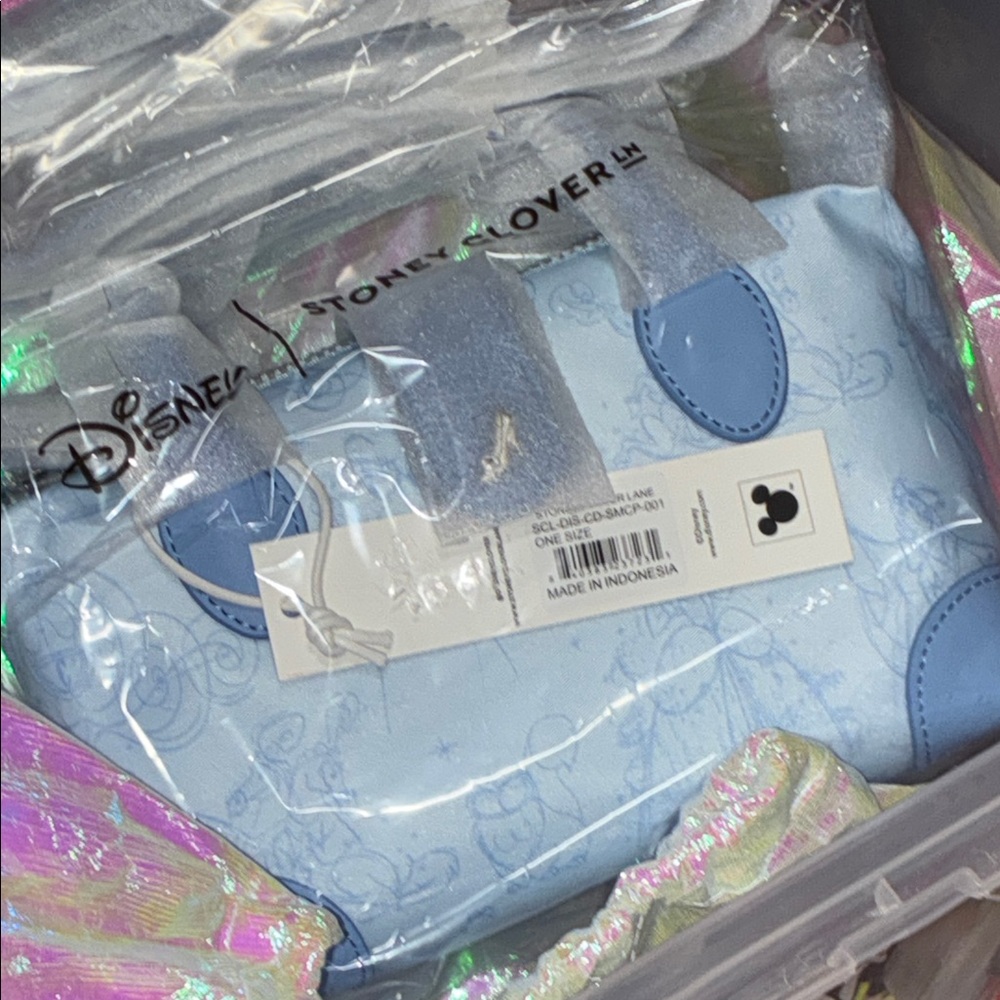 24HR DROP⬇️ Stoney clover X Disney Princess Cinderella pouchette